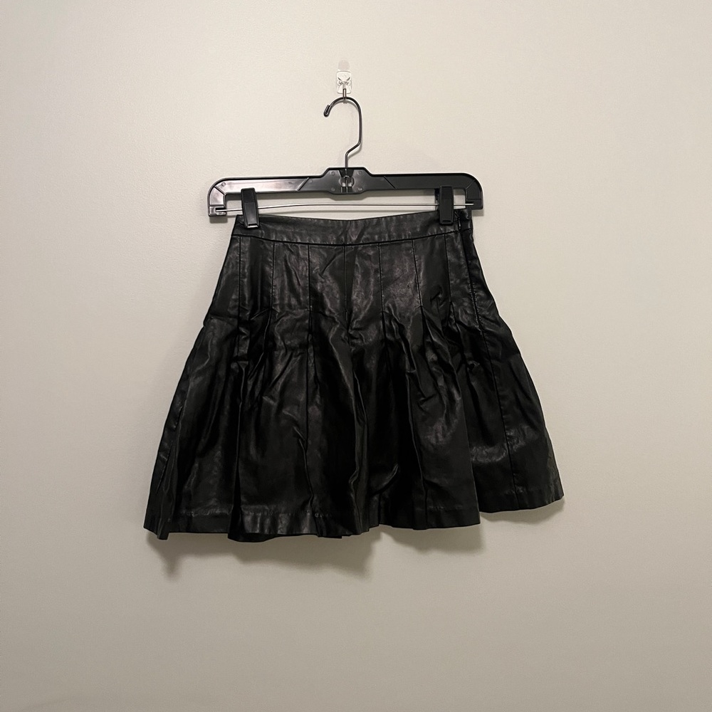forever 21 contemporary pleated leather tennis mini skirt